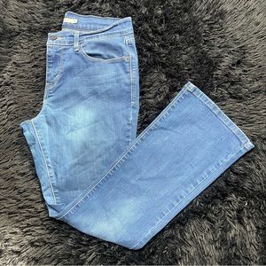 Levi's Womens Jeans 515 Bootcut Size 6S Short W28 Mid Rise Medium Wash Denim